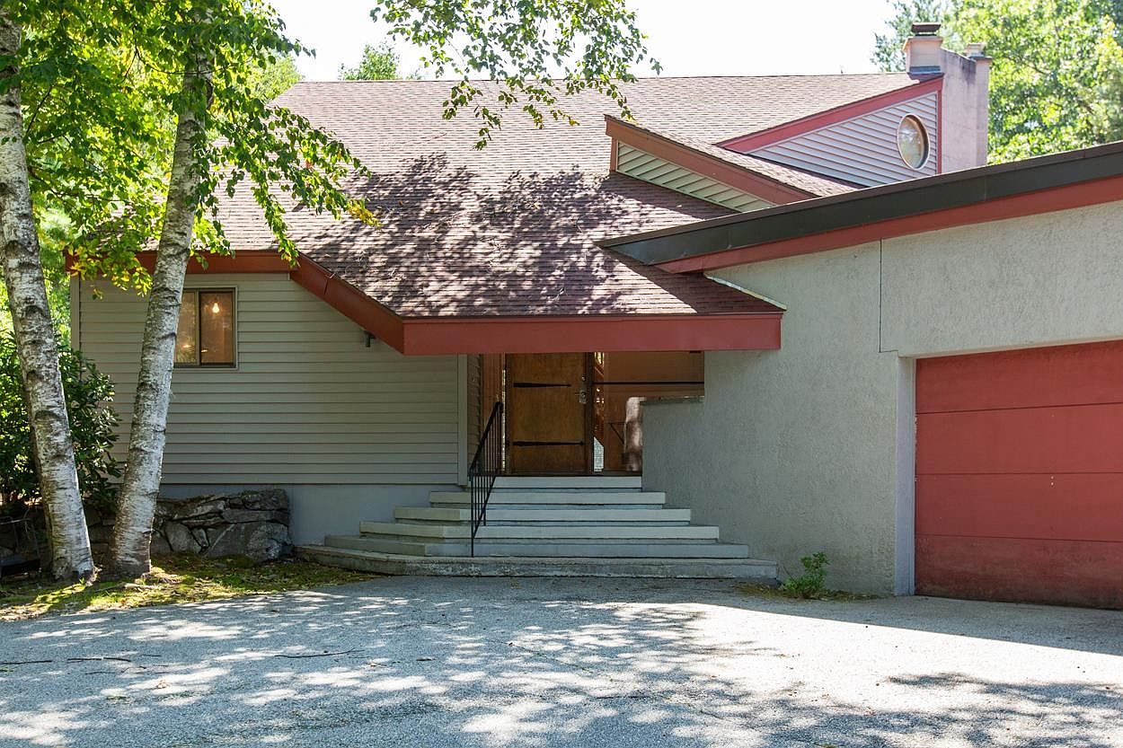 1 Whitford Street, Manchester, NH 03104 Zillow