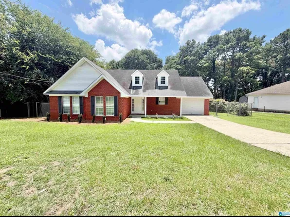 108 Colonial Cir, Clanton, AL 35045