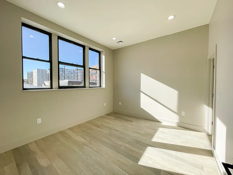 604 Bloomfield Ave #201 — Photo 6