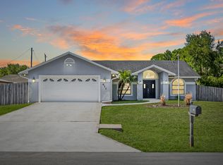 471 SE Ron Rico Terrace, Port St Lucie, FL 34983