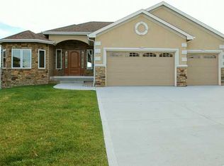 3401 163rd St, Urbandale, IA 50322