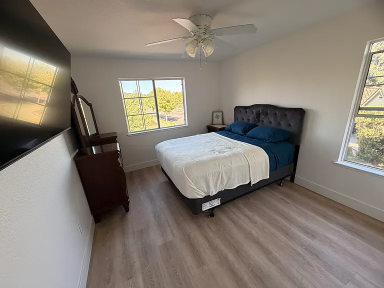Green Meadow Ct — Photo 5