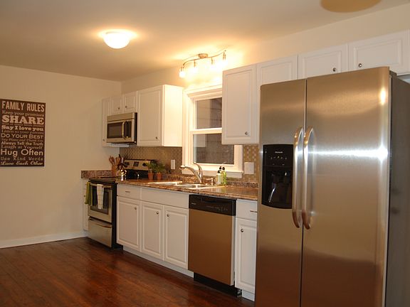 3rd image of 8501 Den Bark Dr