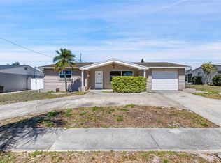 5313 Mosaic Dr, Holiday, FL 34690