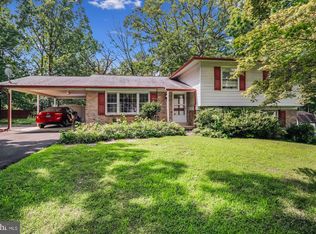 18009 Mill Creek Dr, Rockville, MD 20855