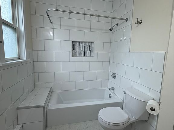 5th image of 61 Kent St #2