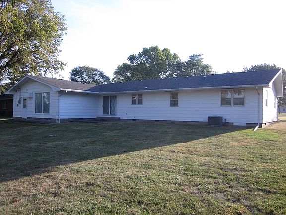 2nd image of 3 Broadview