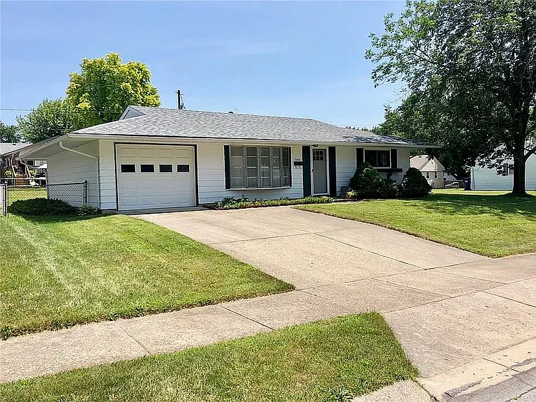 2036 Portage Path — Photo 1