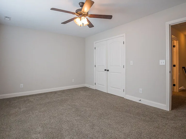 144 Thomas Traylor Ln — Photo 31