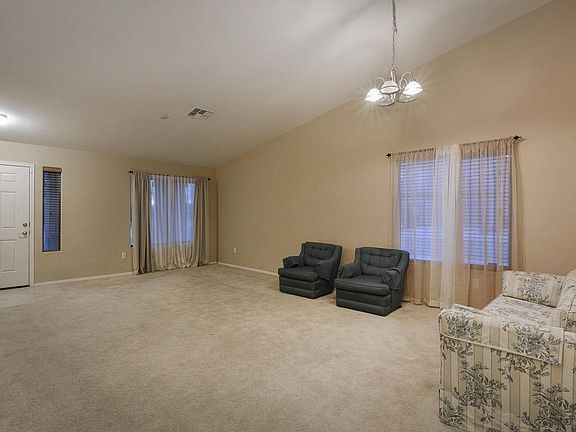 3rd image of 982 W Calle Barbitas