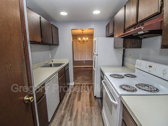 5th image of 9900 NE 124th St APT 1309