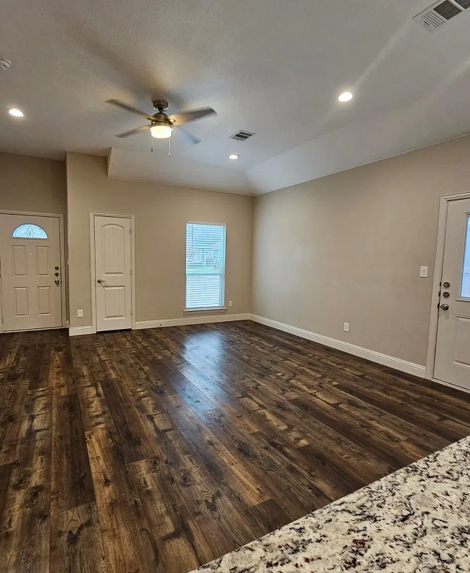 2 bed, 1268 sqft, $1,850 — Photo 4