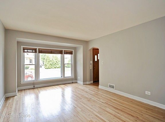 4th image of 3517 Gunderson Ave