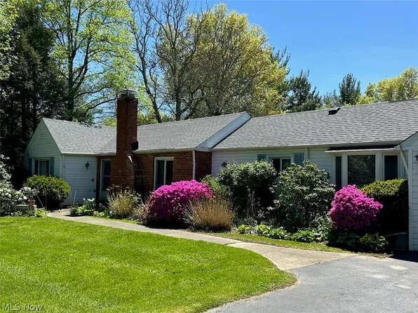 8033 Music St, Chagrin Falls, OH 44022