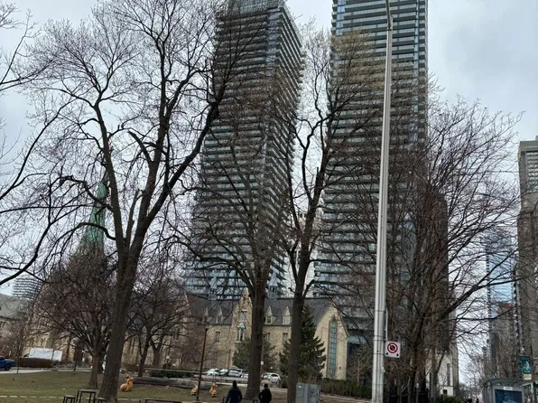 1080 Bay St, Toronto, ON