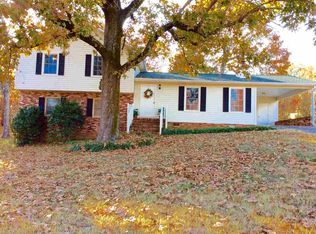 4 Sleepy Hollow Ln, Six Mile, SC 29682