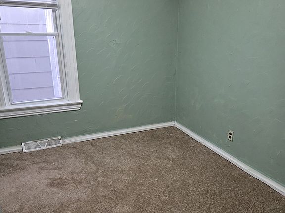 3rd image of 410 W Lapeer St #1