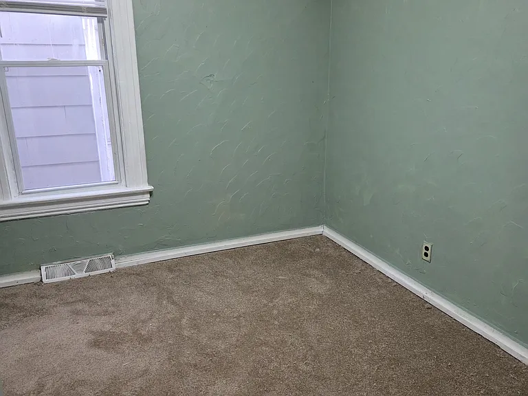410 W Lapeer St #1 — Photo 3