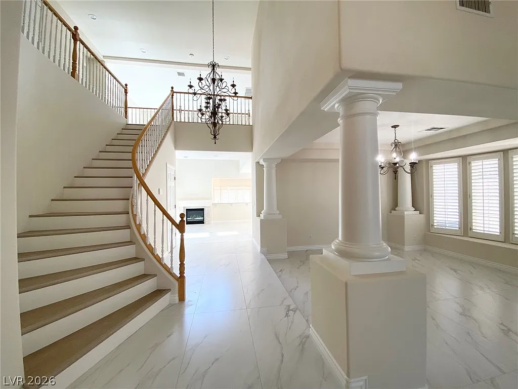 6 bed, 3.5 bath, 3470 sqft, $4,900 — Photo 2