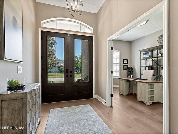 5th image of 841 IFIELD Road
