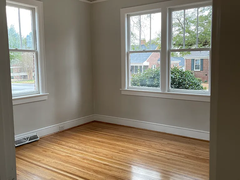 1112 Oconee St — Photo 3