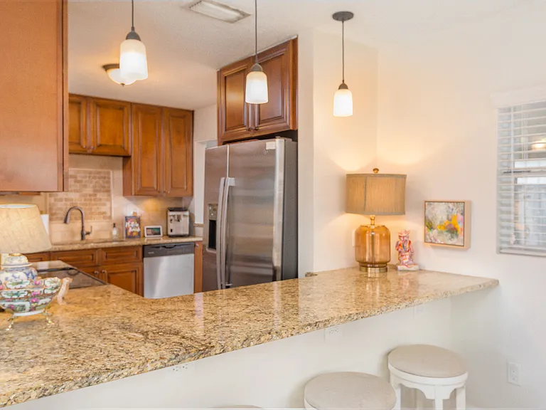 2407 S Harold Ave — Photo 9