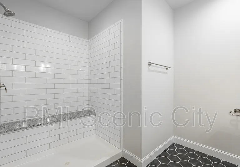 1904 Cypress Ln — Photo 31