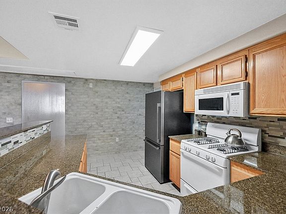 3rd image of 10550 W Alexander Rd Unit 2007