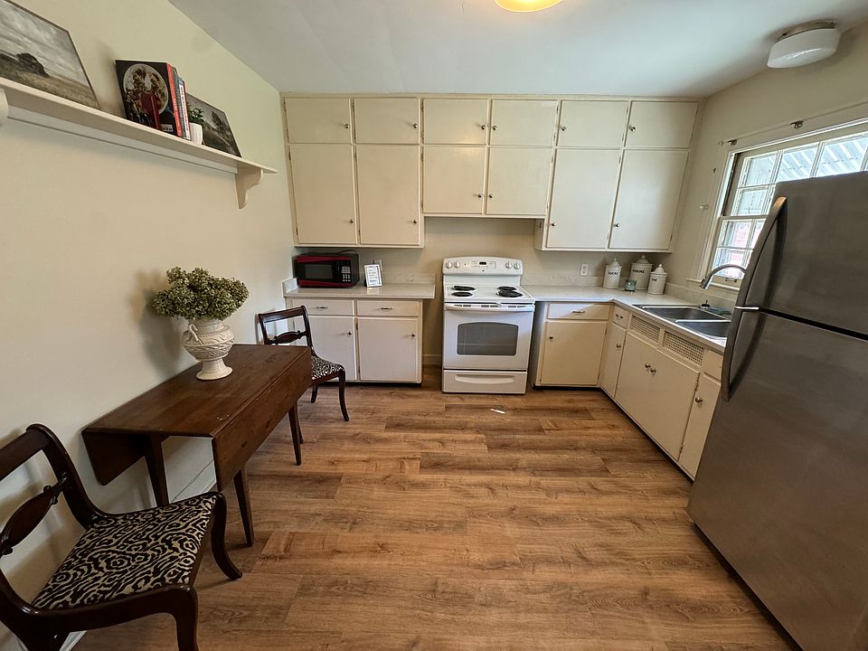 1st image of 1616 Meadowthorpe Ave #B