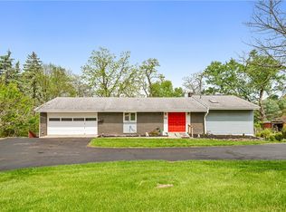 24 Swallow Hill Rd, Carnegie, PA 15106