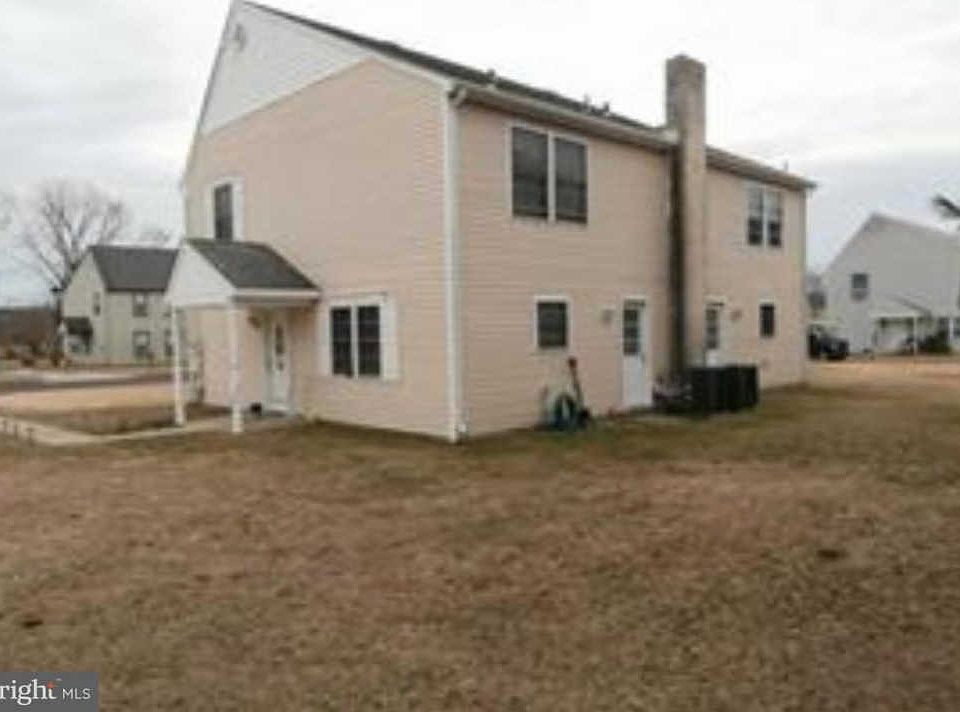 2nd image of 8 Greenfield Dr #B