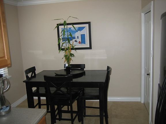 4th image of 1583 E Glen Arbor St