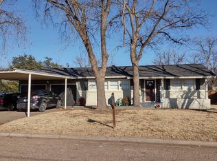 210 Park Ln, Winters, TX 79567