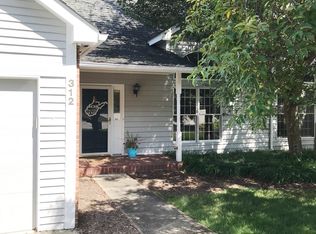 312 S Pointe Dr, Charleston, WV 25314