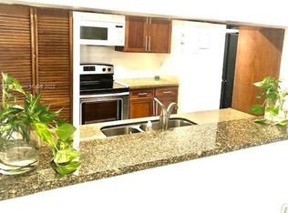 8768 SW 3rd St APT 104, Hollywood, FL 33025