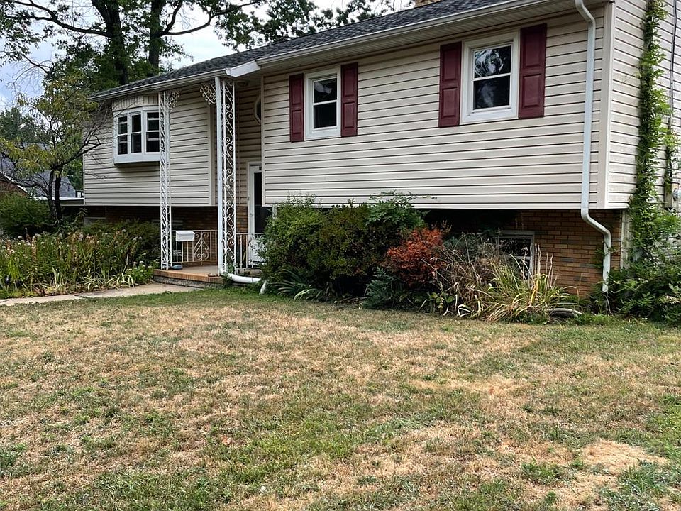 1st image of 450 Wylie St