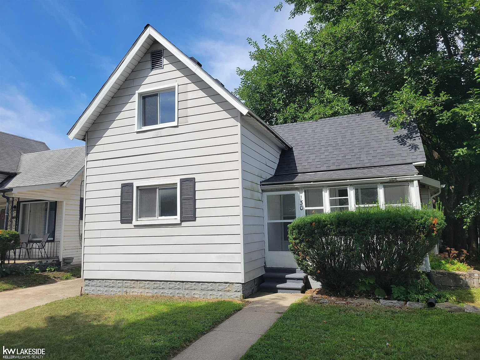 3 bed, 1.0 bath, 1602 sqft, $1,200 — Photo 1