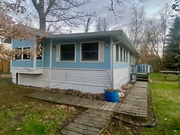 8/128&129 Woodhaven Dr E, Sublette, IL 61367