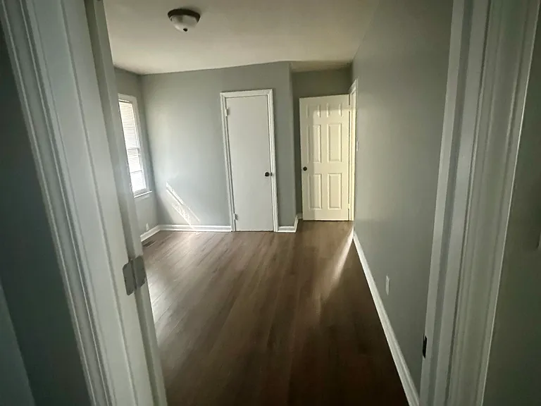 1560 Minurva Dr — Photo 2