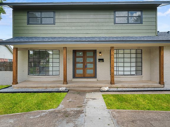 2nd image of 1429 Brook Valley Pl