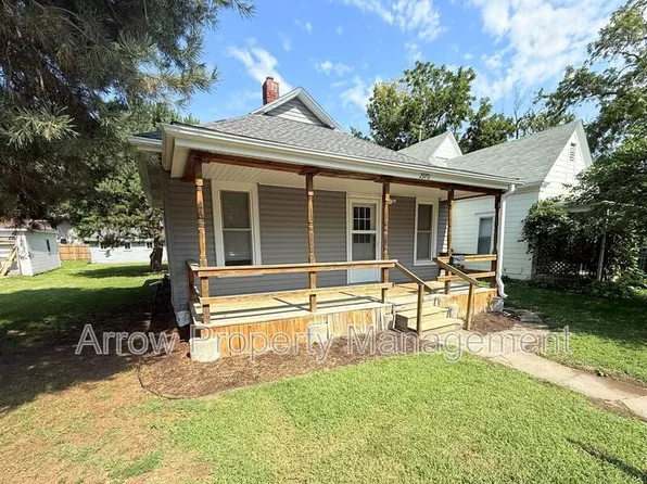 2970 Starr St, Lincoln, NE 68503