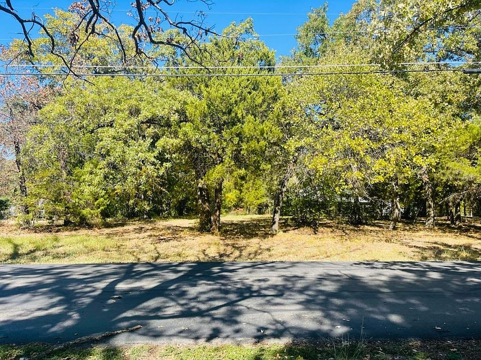 1st image of 114 Cedarwood Dr