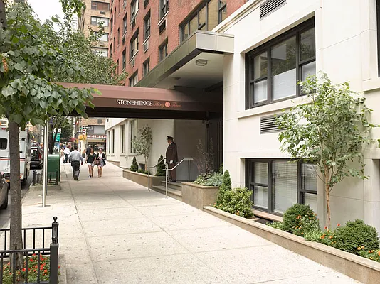 Rented by Stonehenge NYC LLC | media 14