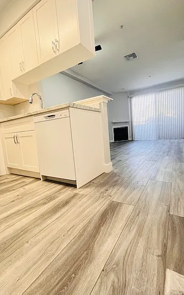 Roscoe Townhomes — Photo 26