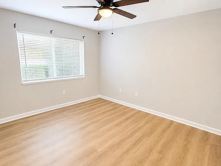 141 SW Palm Dr #306 — Photo 11