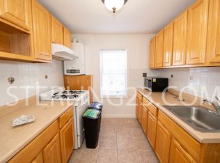 22-26 21st St #2R, Astoria, NY 11105