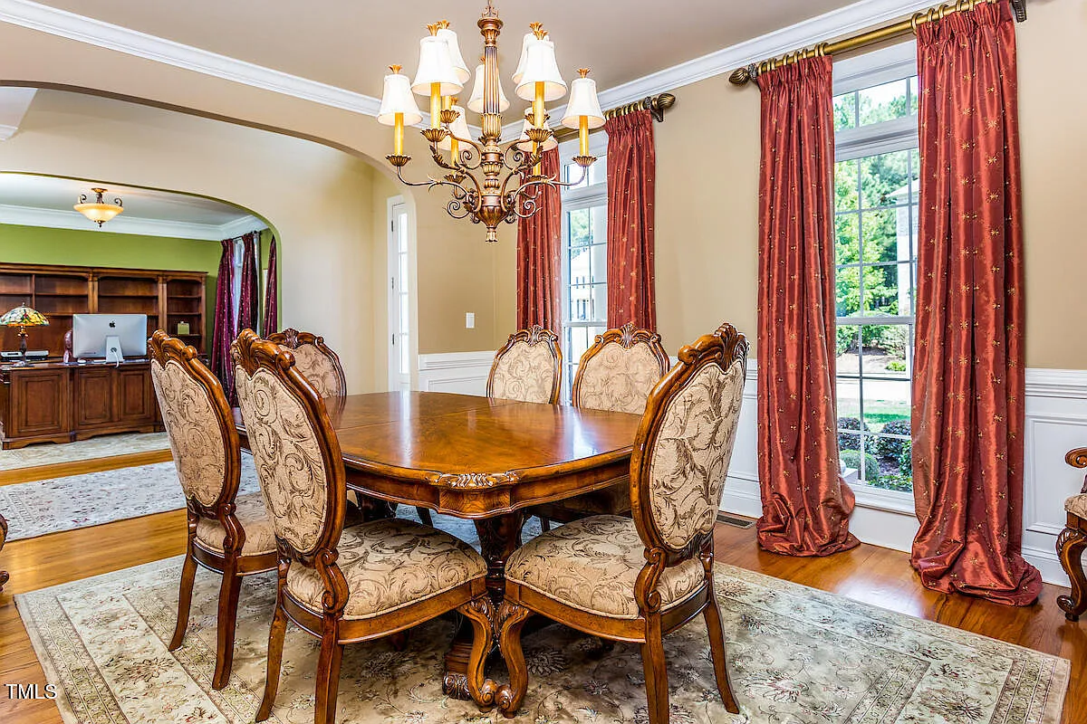 5 bed, 4.0 bath, $4,500 — Photo 3