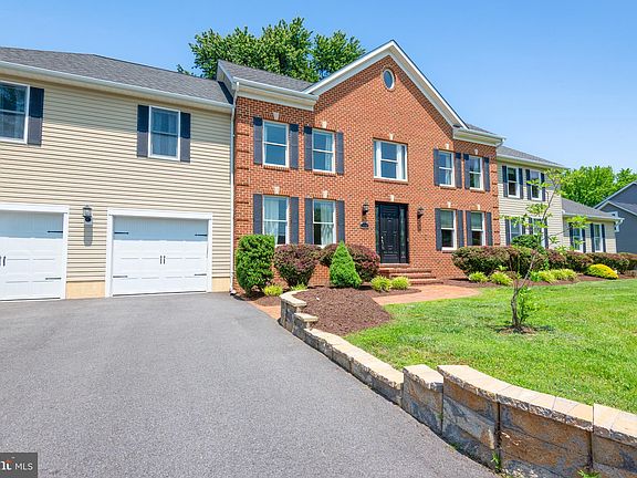 2nd image of 238 Nichols Manor Dr