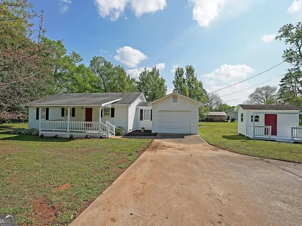 85 W Howard St, Kingston, GA 30145