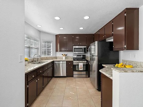 2nd image of 9980 Scripps Vista Way